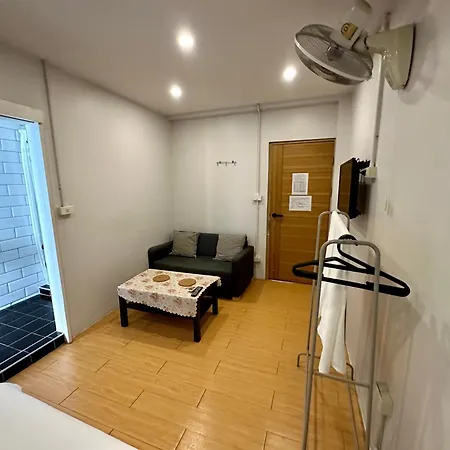 The Cute Silom Hostel Bangkok Extérieur photo