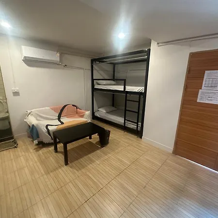 The Cute Silom Hostel Bangkok Extérieur photo