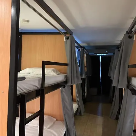 The Cute Silom Hostel Bangkok Extérieur photo